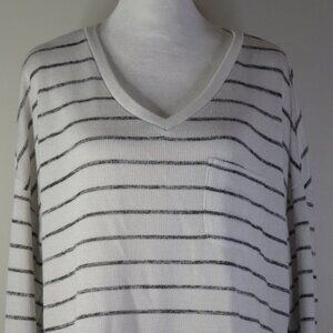 Merona Black & White Striped Long-Sleeve V-Neck Pullover Sweater Size L (C1546)